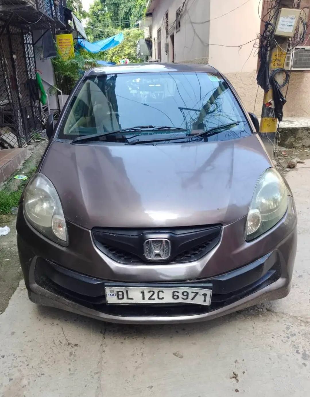 Honda Brio 2011-2013-12-v-mt Used cars in Model-brio